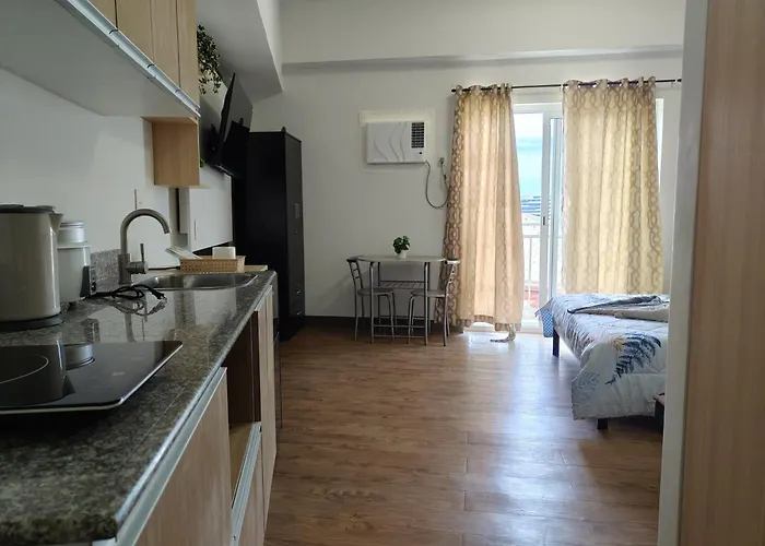 Aparthotel Cozy Staycation Amani Grand Residences Near Cebu Airport With Pool & Gym , Free Wifi