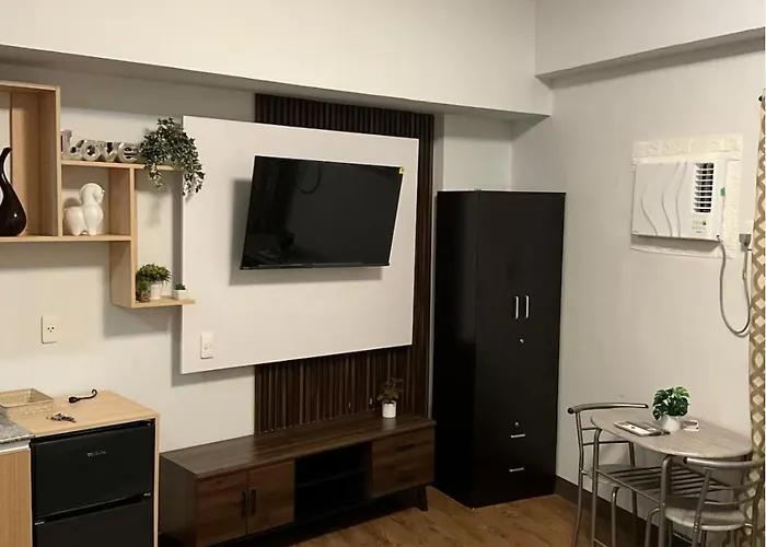 Cozy Staycation Amani Grand Residences Near Cebu Airport With Pool & Gym , Free Wifi Aparthotel