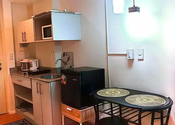 Cozy Staycation Amani Grand Residences Near Cebu Airport With Pool & Gym , Free Wifi Aparthotel 3*